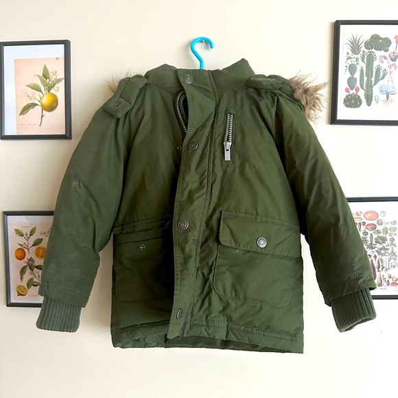 OLD NAVY WINTER COAT SIZE 3T - Picture 1 of 1
